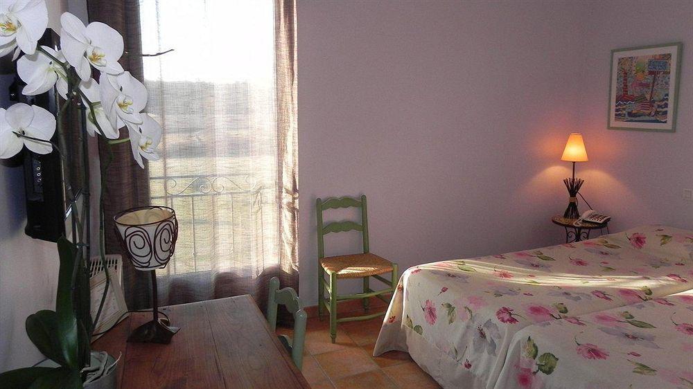 Vagnas Hotel La Bastide D'Iris מראה חיצוני תמונה