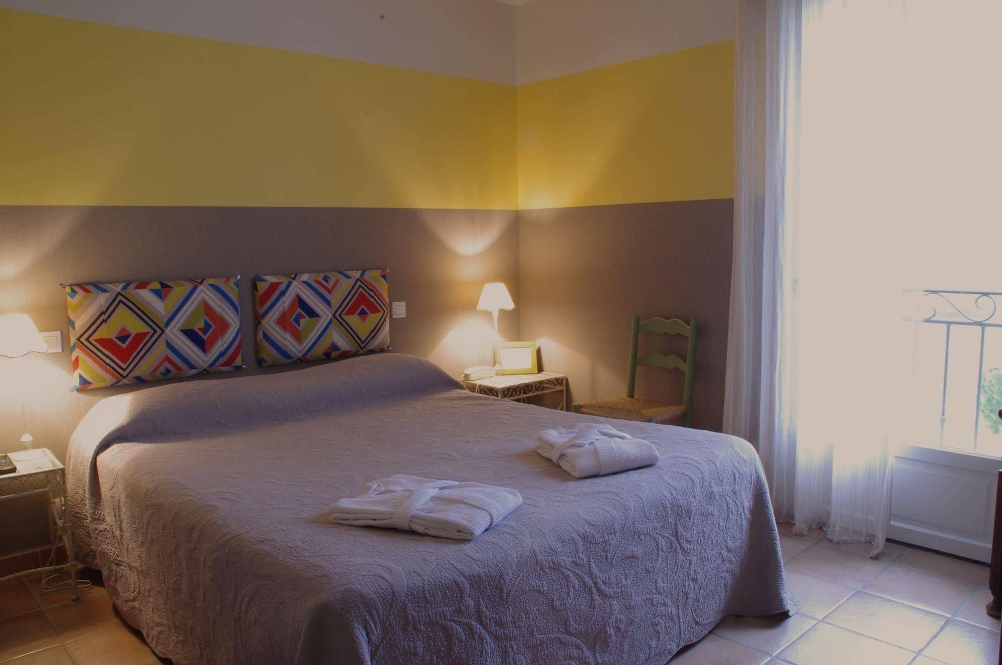 Vagnas Hotel La Bastide D'Iris מראה חיצוני תמונה